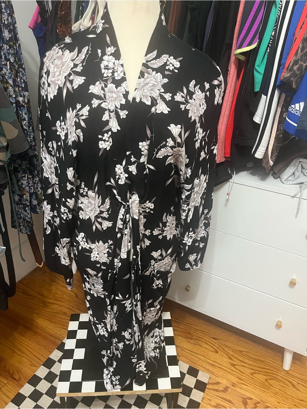 Spiritual Gangster Black and White Floral Satin Robe